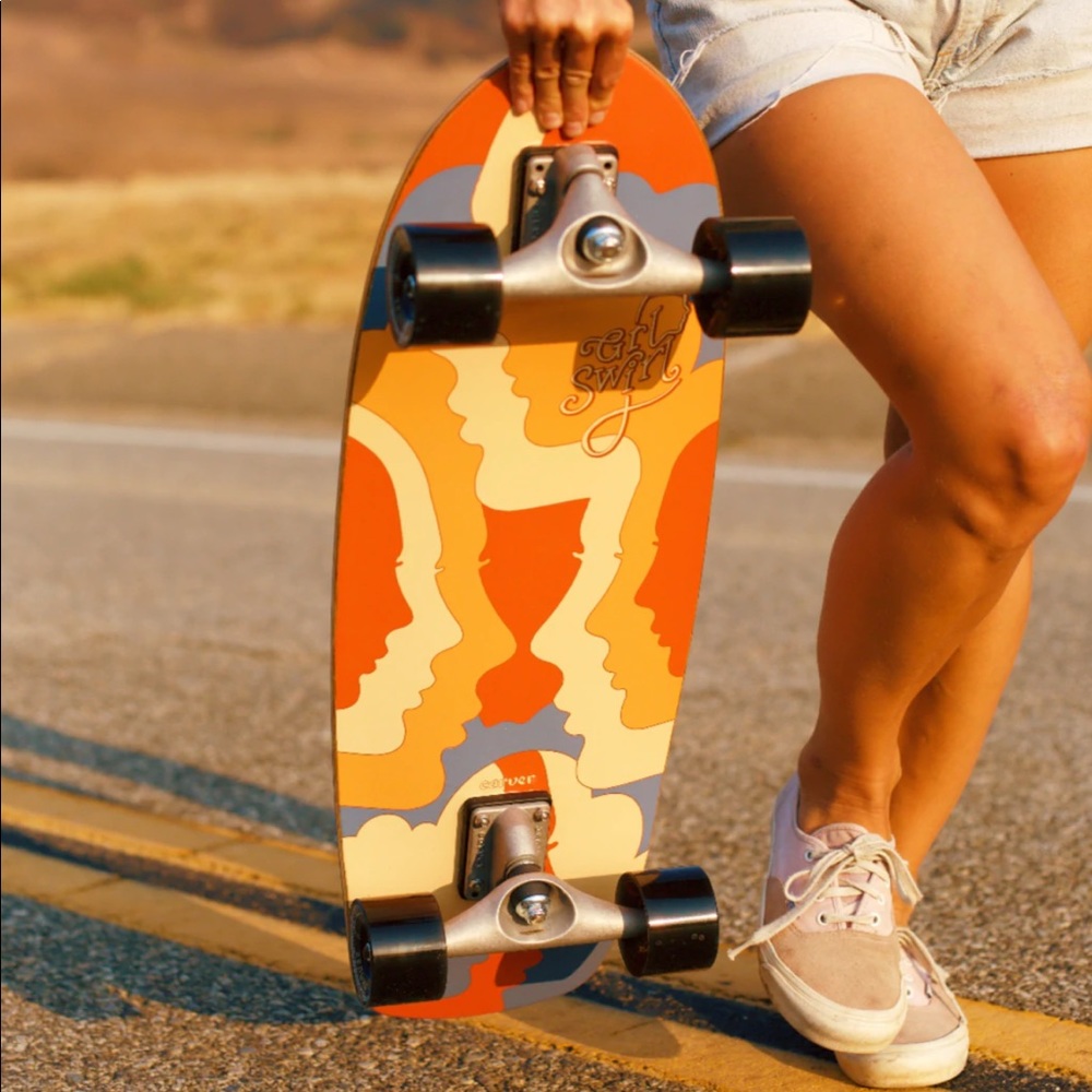 GRLSWIRL Carver Skateboard